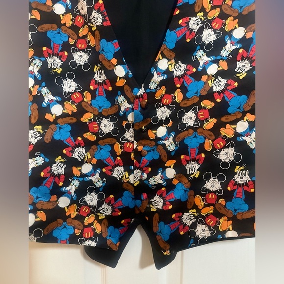 Vintage Men’s Mickey INC‎ 100% Silk Vest Mickey Goofy Donald. Size S/M. - Picture 4 of 8